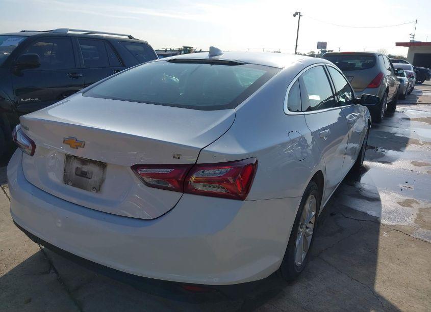Photo 4 of 2020 Chevrolet Malibu FWD LT (VIN 1G1ZD5ST1LF054983)