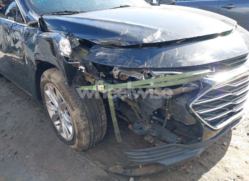 Photo 6 of 2020 Chevrolet Malibu FWD LT (VIN 1G1ZD5ST1LF061383)