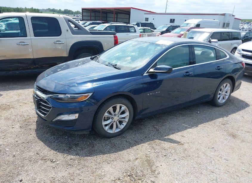 Photo 2 of 2020 Chevrolet Malibu FWD LT (VIN 1G1ZD5ST1LF073338)