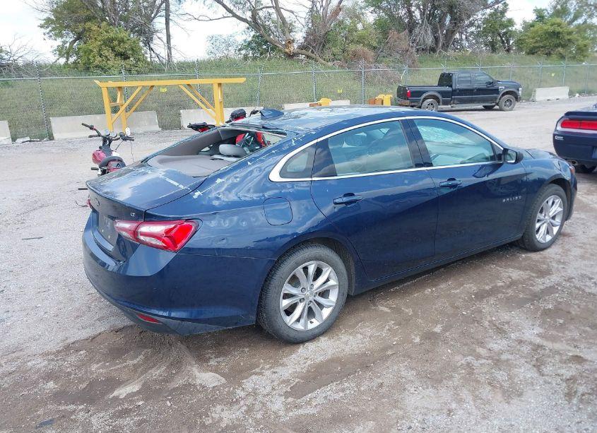 Photo 4 of 2020 Chevrolet Malibu FWD LT (VIN 1G1ZD5ST1LF073338)