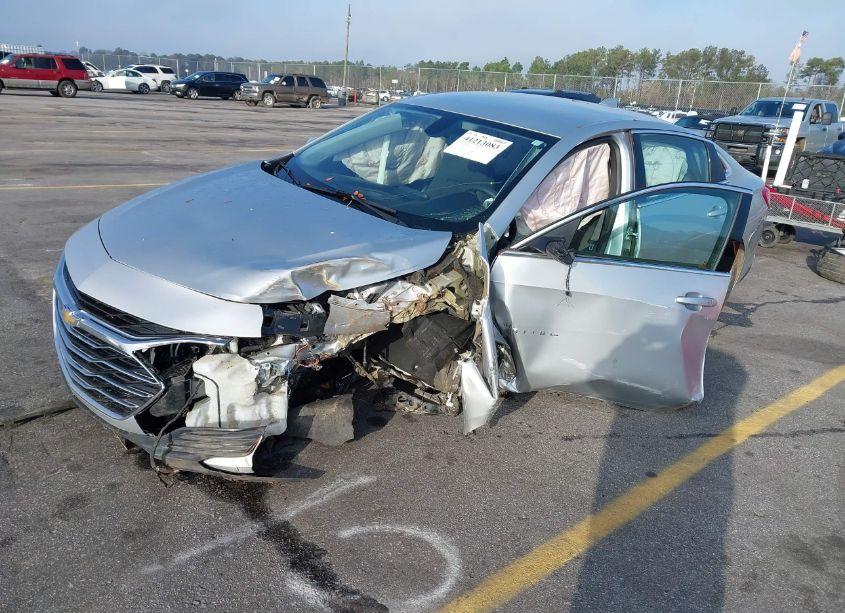 Photo 2 of 2020 Chevrolet Malibu FWD LT (VIN 1G1ZD5ST1LF081228)