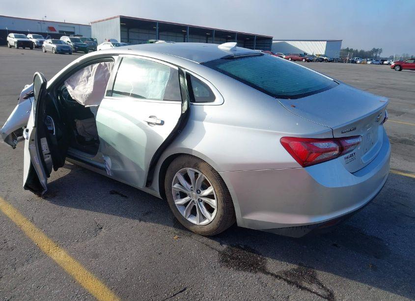 Photo 3 of 2020 Chevrolet Malibu FWD LT (VIN 1G1ZD5ST1LF081228)