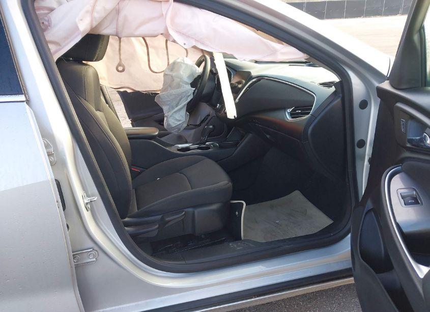 Photo 5 of 2020 Chevrolet Malibu FWD LT (VIN 1G1ZD5ST1LF081228)