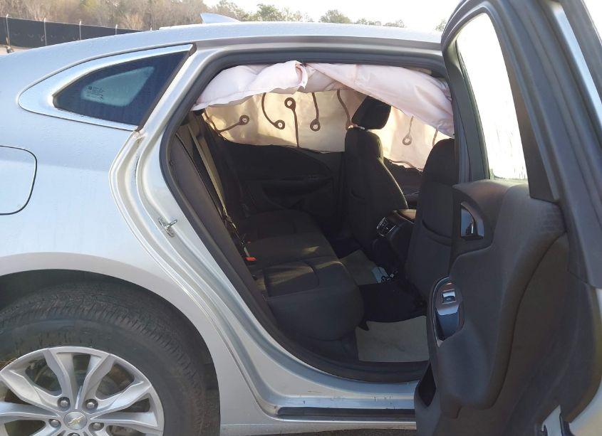 Photo 8 of 2020 Chevrolet Malibu FWD LT (VIN 1G1ZD5ST1LF081228)