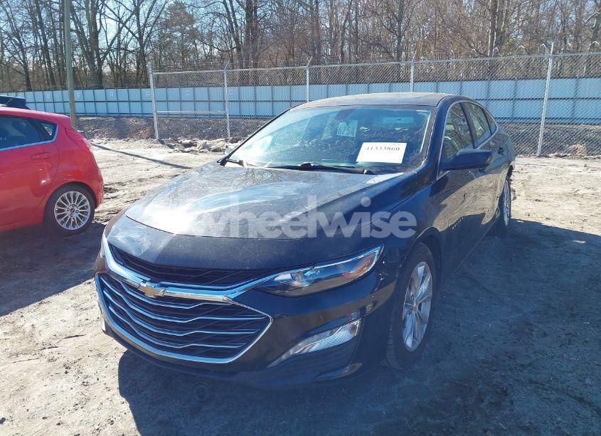 Photo 2 of 2020 Chevrolet Malibu FWD LT (VIN 1G1ZD5ST1LF089958)