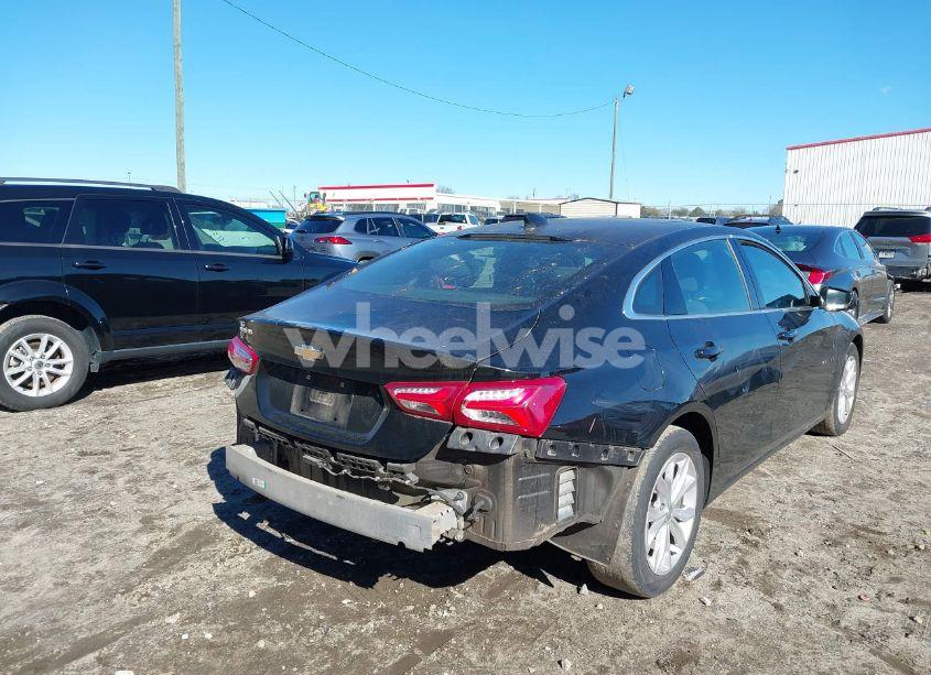 Photo 4 of 2020 Chevrolet Malibu FWD LT (VIN 1G1ZD5ST1LF089958)