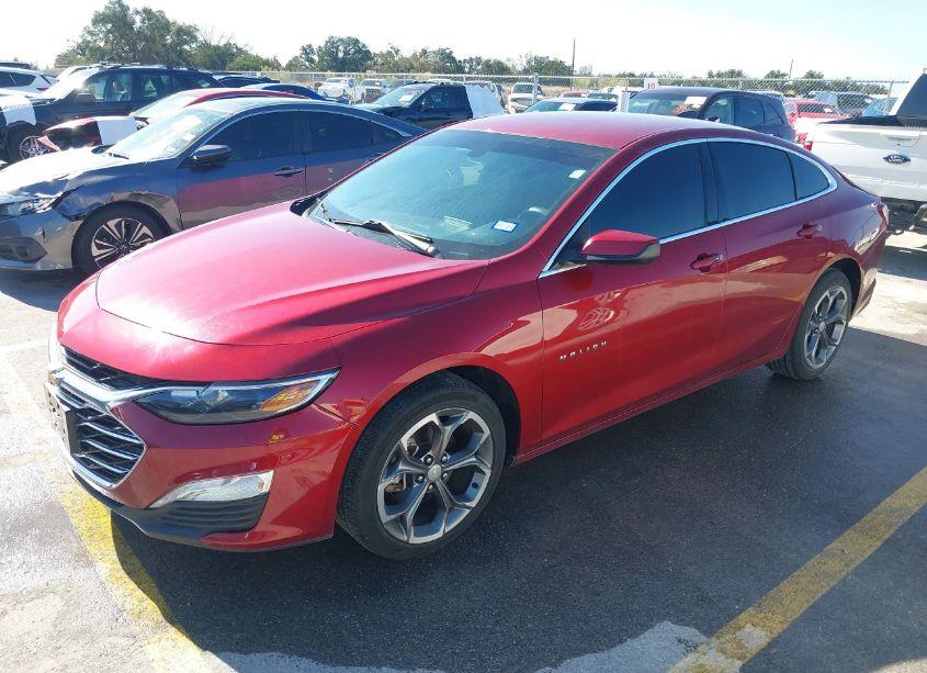Photo 2 of 2020 Chevrolet Malibu FWD LT (VIN 1G1ZD5ST1LF101106)
