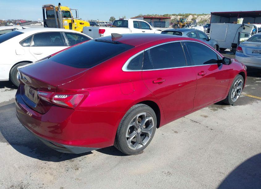 Photo 4 of 2020 Chevrolet Malibu FWD LT (VIN 1G1ZD5ST1LF101106)