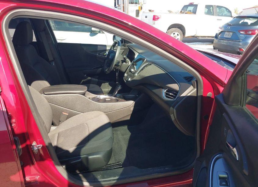 Photo 5 of 2020 Chevrolet Malibu FWD LT (VIN 1G1ZD5ST1LF101106)