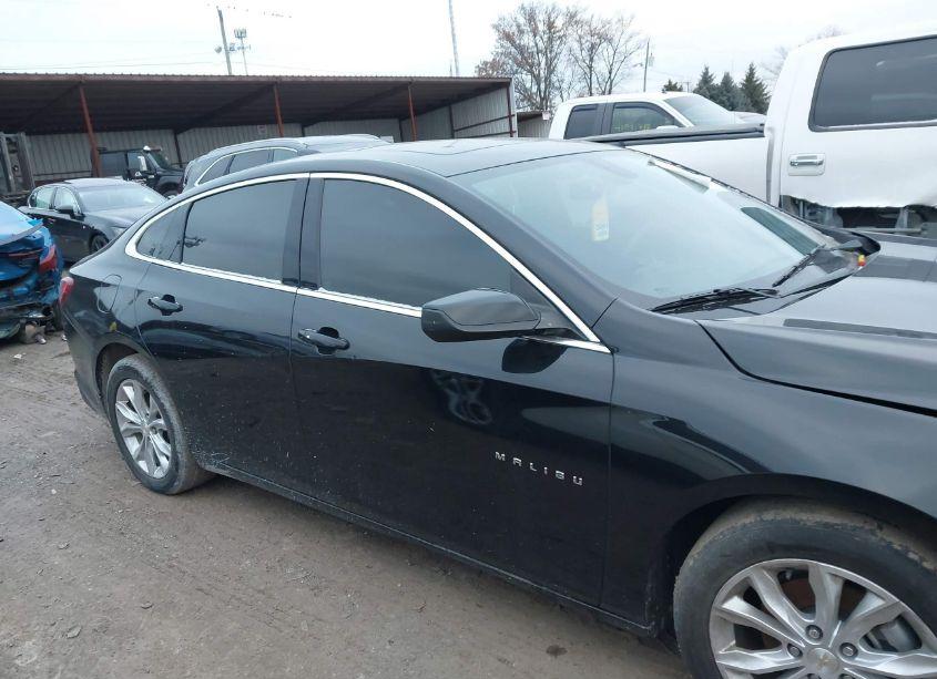 Photo 13 of 2020 Chevrolet Malibu FWD LT (VIN 1G1ZD5ST1LF102577)