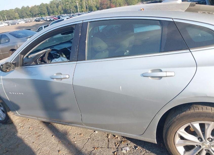 Photo 14 of 2020 Chevrolet Malibu FWD LT (VIN 1G1ZD5ST1LF105303)