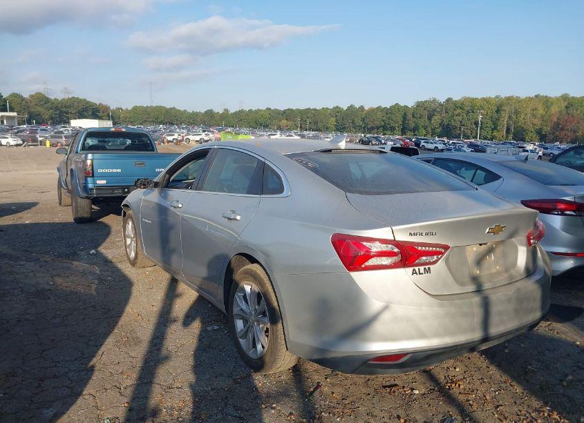 Photo 3 of 2020 Chevrolet Malibu FWD LT (VIN 1G1ZD5ST1LF105303)