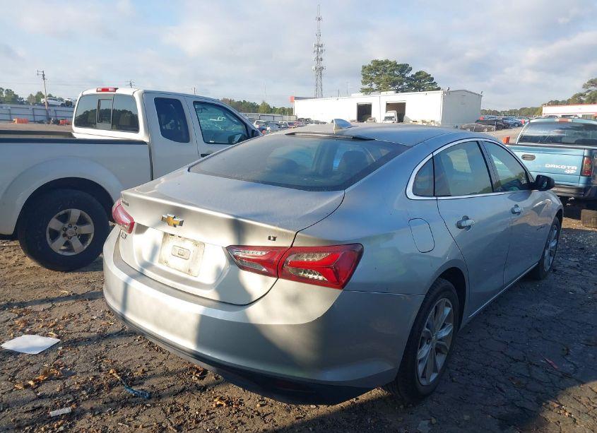 Photo 4 of 2020 Chevrolet Malibu FWD LT (VIN 1G1ZD5ST1LF105303)
