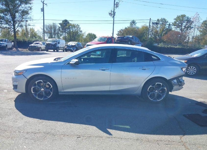 Photo 13 of 2020 Chevrolet Malibu FWD LT (VIN 1G1ZD5ST1LF105530)