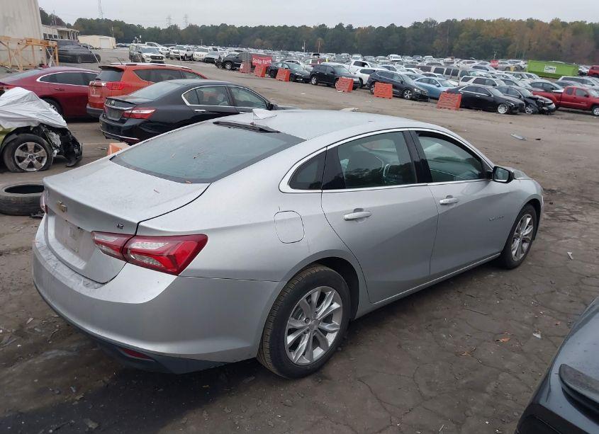 Photo 4 of 2020 Chevrolet Malibu FWD LT (VIN 1G1ZD5ST1LF108010)