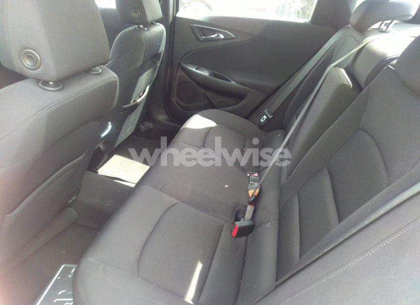 Photo 8 of 2020 Chevrolet Malibu FWD LT (VIN 1G1ZD5ST1LF108377)