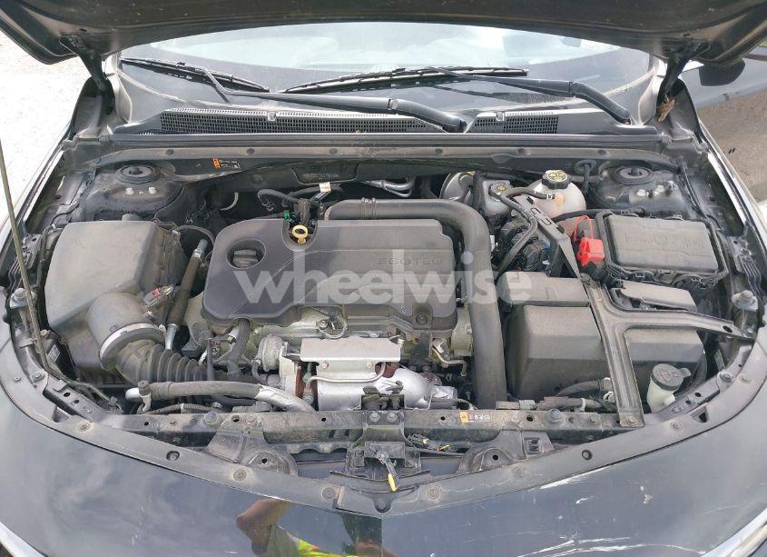 Photo 10 of 2020 Chevrolet Malibu FWD LT (VIN 1G1ZD5ST1LF147163)