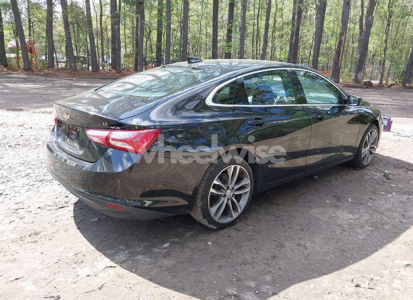 Photo 4 of 2021 Chevrolet Malibu FWD LT (VIN 1G1ZD5ST1MF008541)