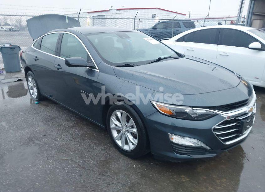 2021 Chevrolet Malibu FWD LT (VIN 1G1ZD5ST1MF010404) main photo