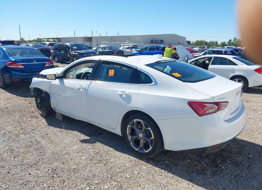 Photo 3 of 2021 Chevrolet Malibu FWD LT (VIN 1G1ZD5ST1MF026425)