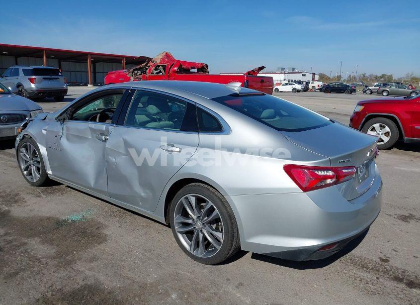 Photo 3 of 2021 Chevrolet Malibu FWD LT (VIN 1G1ZD5ST1MF026618)