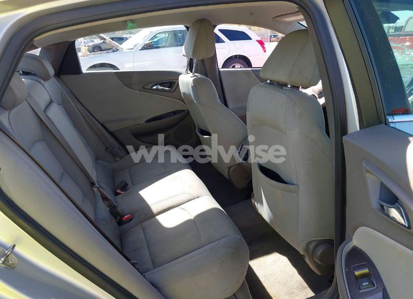 Photo 8 of 2021 Chevrolet Malibu FWD LT (VIN 1G1ZD5ST1MF026618)