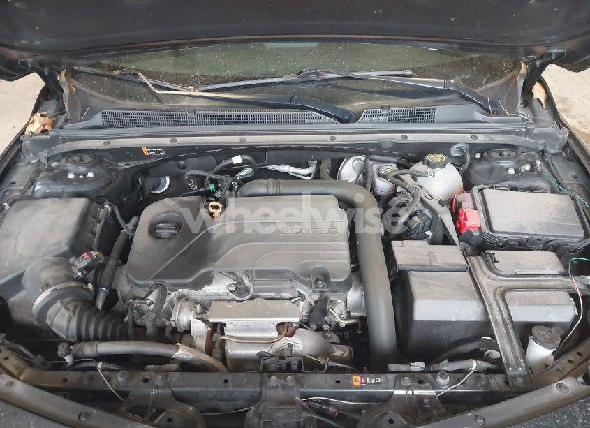 Photo 10 of 2021 Chevrolet Malibu FWD LT (VIN 1G1ZD5ST1MF058498)