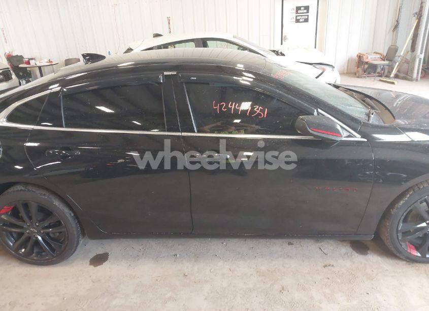 Photo 13 of 2021 Chevrolet Malibu FWD LT (VIN 1G1ZD5ST1MF058498)