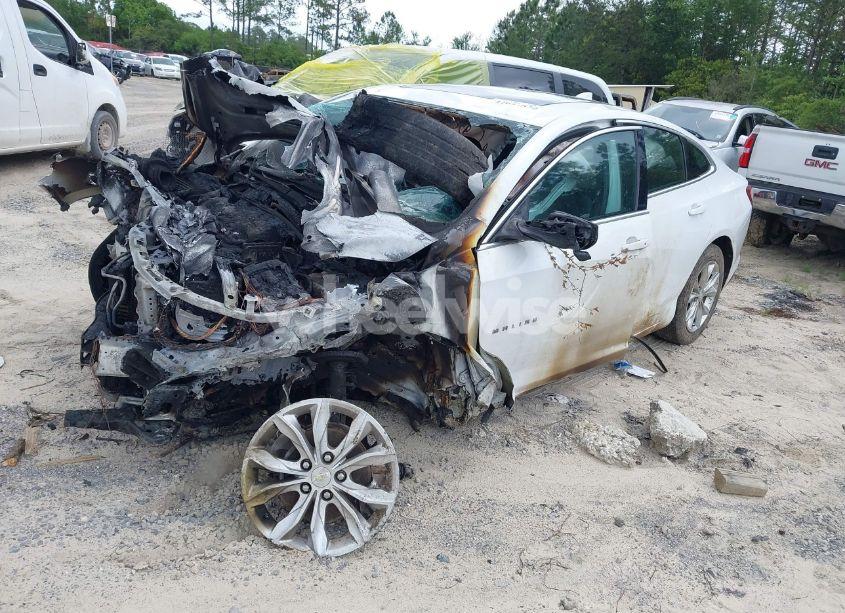 Photo 2 of 2021 Chevrolet Malibu FWD LT (VIN 1G1ZD5ST1MF063989)