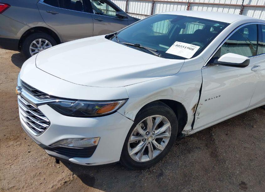Photo 6 of 2021 Chevrolet Malibu FWD LT (VIN 1G1ZD5ST1MF069923)