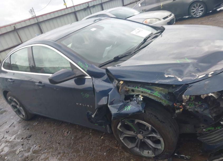 Photo 13 of 2022 Chevrolet Malibu FWD LT (VIN 1G1ZD5ST1NF104056)