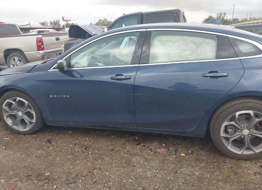 Photo 14 of 2022 Chevrolet Malibu FWD LT (VIN 1G1ZD5ST1NF104056)