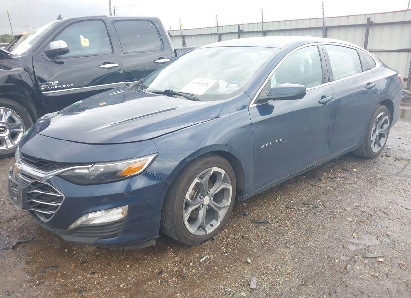 Photo 2 of 2022 Chevrolet Malibu FWD LT (VIN 1G1ZD5ST1NF104056)
