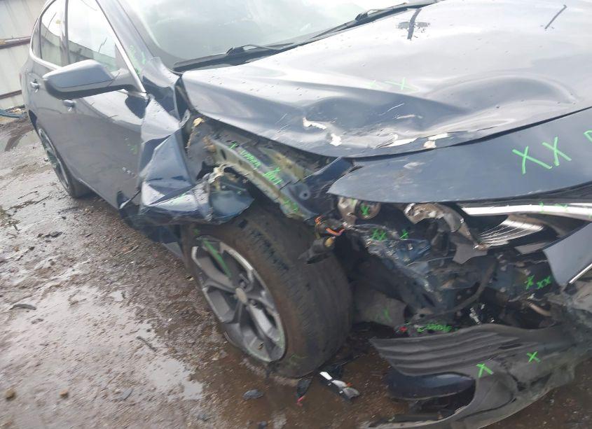 Photo 6 of 2022 Chevrolet Malibu FWD LT (VIN 1G1ZD5ST1NF104056)