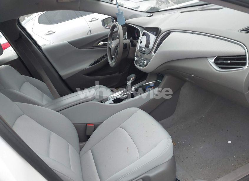 Photo 5 of 2022 Chevrolet Malibu FWD LT (VIN 1G1ZD5ST1NF106762)