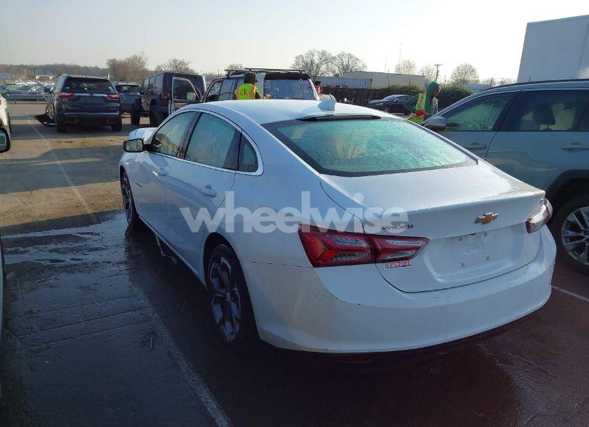 Photo 3 of 2022 Chevrolet Malibu FWD LT (VIN 1G1ZD5ST1NF109645)