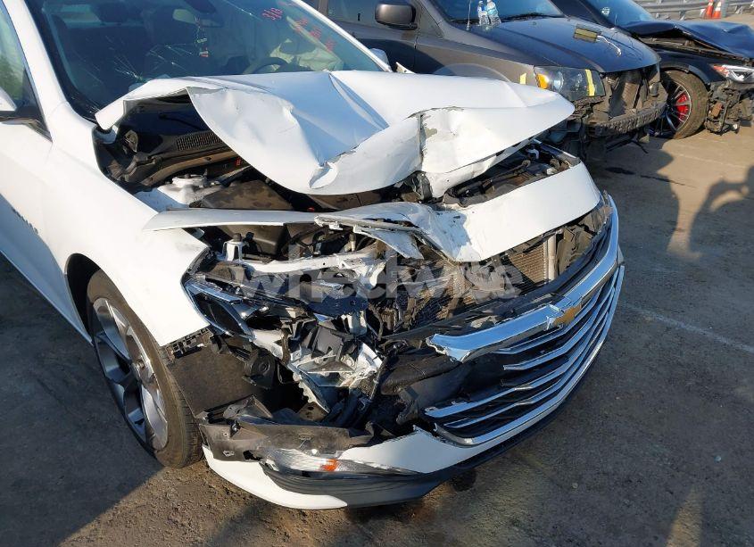 Photo 6 of 2022 Chevrolet Malibu FWD LT (VIN 1G1ZD5ST1NF109645)