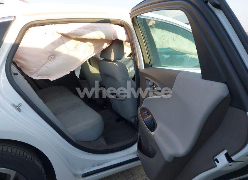 Photo 8 of 2022 Chevrolet Malibu FWD LT (VIN 1G1ZD5ST1NF109645)