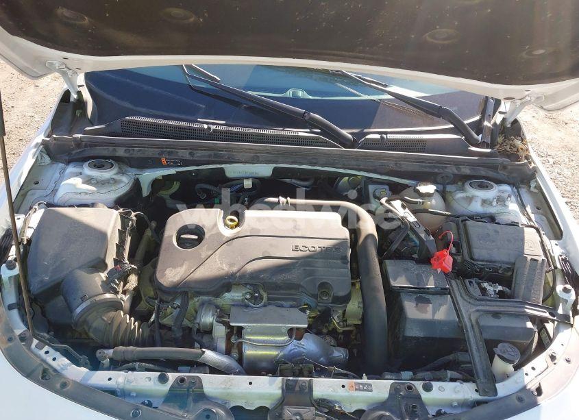 Photo 10 of 2022 Chevrolet Malibu FWD LT (VIN 1G1ZD5ST1NF109905)