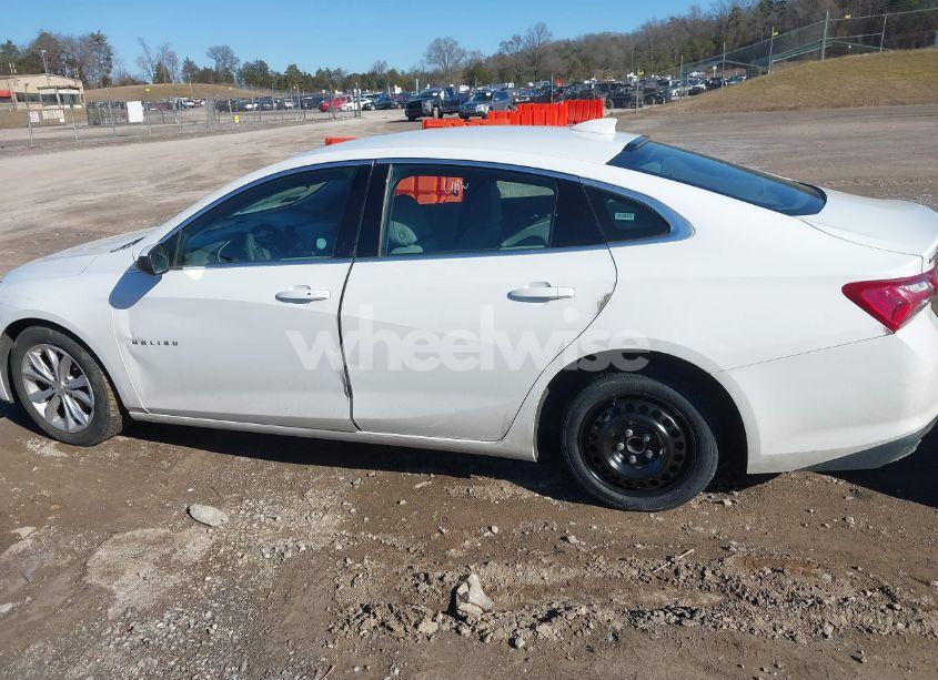Photo 14 of 2022 Chevrolet Malibu FWD LT (VIN 1G1ZD5ST1NF109905)