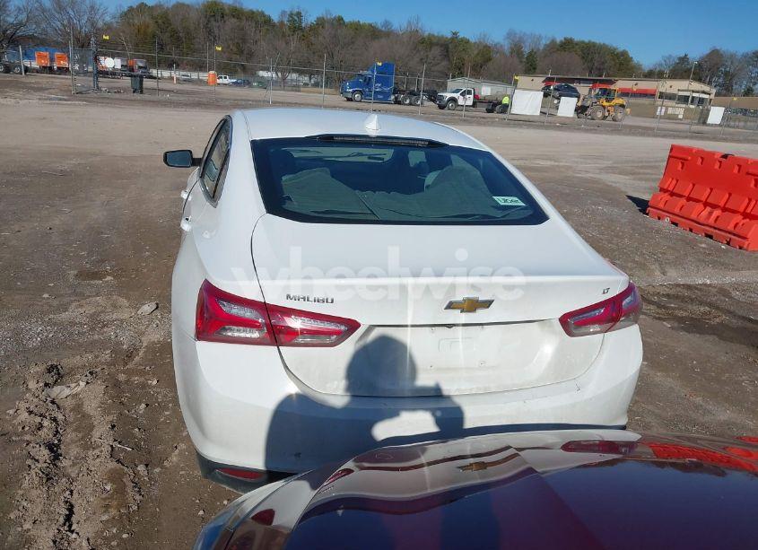 Photo 16 of 2022 Chevrolet Malibu FWD LT (VIN 1G1ZD5ST1NF109905)