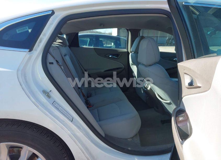 Photo 8 of 2022 Chevrolet Malibu FWD LT (VIN 1G1ZD5ST1NF109905)