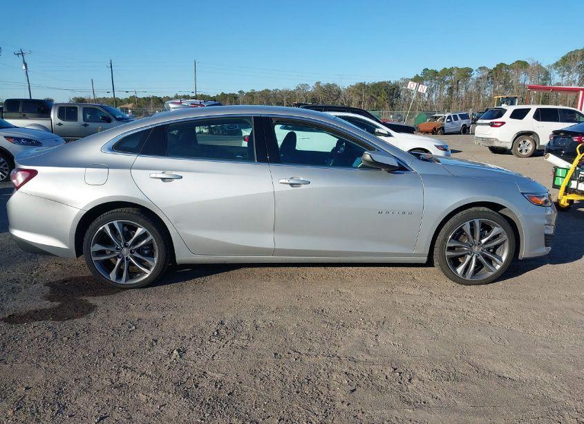 Photo 13 of 2022 Chevrolet Malibu FWD LT (VIN 1G1ZD5ST1NF110763)