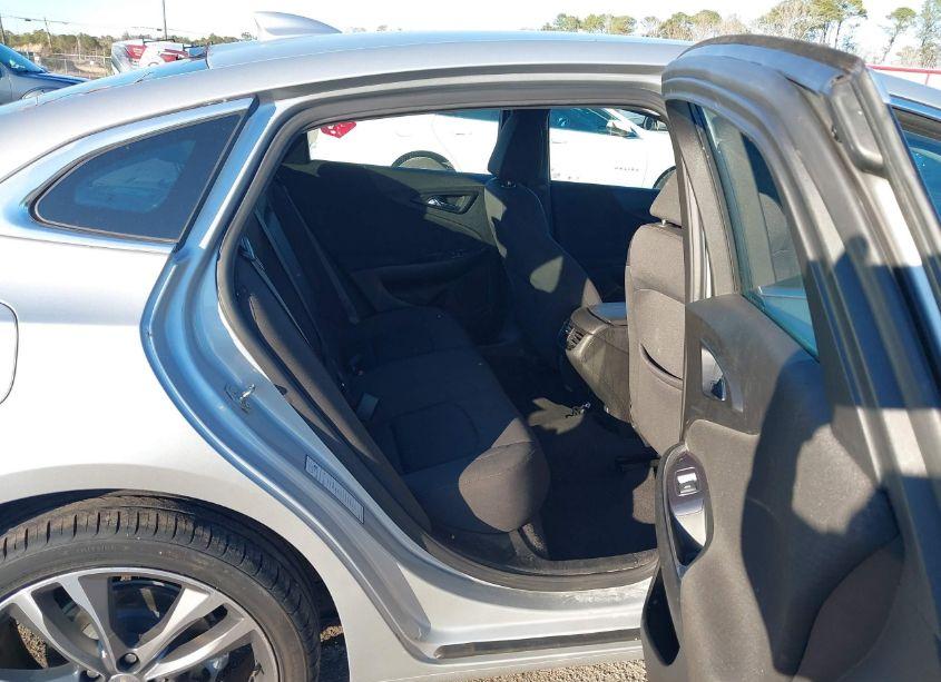 Photo 8 of 2022 Chevrolet Malibu FWD LT (VIN 1G1ZD5ST1NF110763)