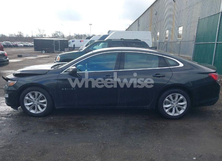 Photo 14 of 2022 Chevrolet Malibu FWD LT (VIN 1G1ZD5ST1NF110925)