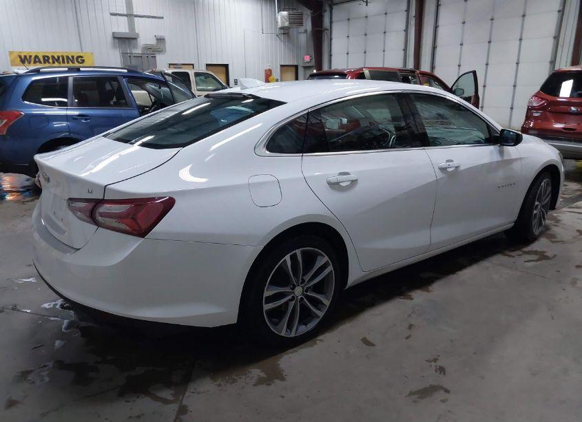 Photo 4 of 2022 Chevrolet Malibu FWD LT (VIN 1G1ZD5ST1NF126462)