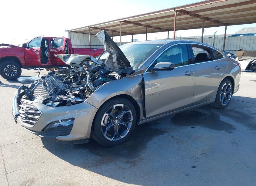 Photo 2 of 2022 Chevrolet Malibu FWD LT (VIN 1G1ZD5ST1NF159882)