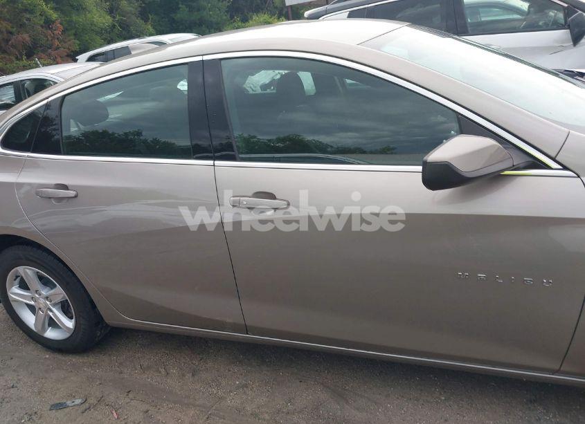 Photo 13 of 2022 Chevrolet Malibu FWD LT (VIN 1G1ZD5ST1NF179047)