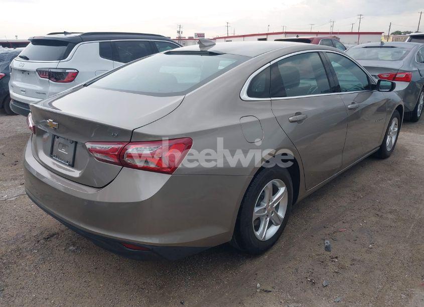 Photo 4 of 2022 Chevrolet Malibu FWD LT (VIN 1G1ZD5ST1NF179047)