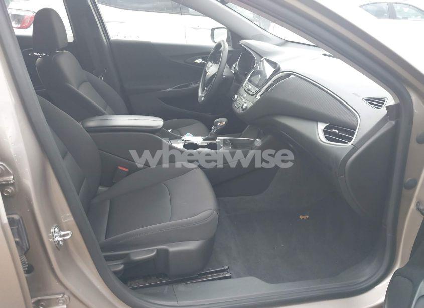 Photo 5 of 2022 Chevrolet Malibu FWD LT (VIN 1G1ZD5ST1NF179047)